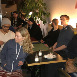 Ankündigung: 6. Refugees Welcome Meetup am 9.2.: Begegnungsorte für Geflüchtete und Locals. „Über den Tellerrand„, „Meet`n Eat“ und „Das Hofhaus“